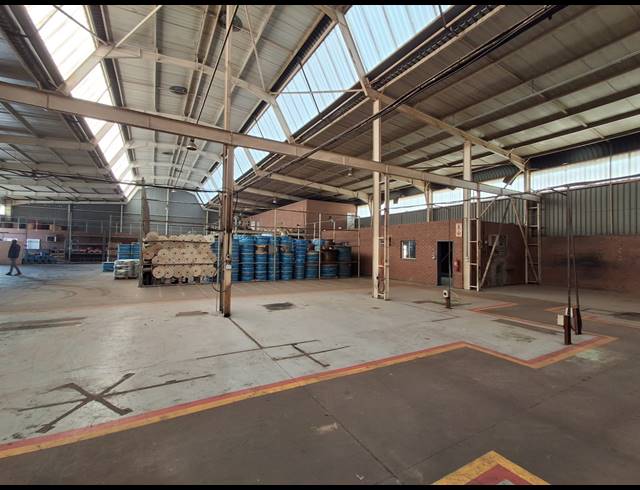 1,000M² WAREHOUSE TO LET IN HERIOTDALE